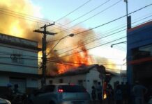 Incêndio destrói casa em Varginha