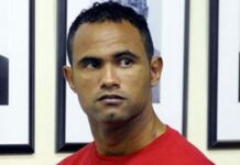 Goleiro Bruno presta serviços no Corpo de Bombeiros de Varginha