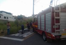 Carro capota no bairro Jardim Aurea, em Varginha