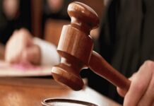 Justiça condena pais adotivos por expulsar adolescente de casa em Três Corações