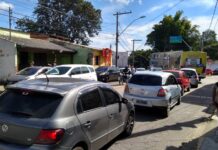 Polícia Militar divulga quais postos têm combustível em Varginha até agora fila