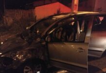 Carro pega fogo no bairro Eldorado, em Varginha
