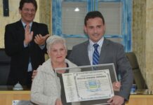 Professora Ana Maria Fernandes recebe título de cidadania da Câmara de Varginha