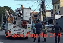 Carreta arrebenta fios e deixa bairros sem luz em Varginha