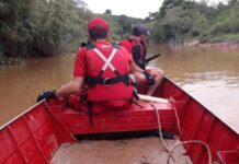 Bombeiros procuram adolescente que teria pulado no Rio Machado