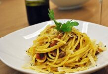 Spaghettoni alla Carbonara: Já conhece a famosa massa italiana?