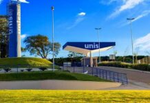 Unis arrecada fraldas geriátricas para menino com meningite unis