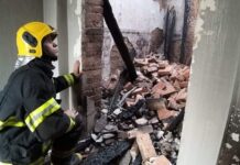 Casarão incendiado em Poços de Caldas passa por perícia Incêndio