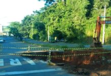 Prefeitura inicia obras de reparo na cratera em frente ao Parque Novo Horizonte Cratera