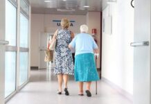 Idosos podem receber benefício mesmo sem contribuir com o INSS. Saiba como solicitar Benefício para idoso
