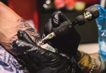 Veja as regras para funcionamento de centros de estética e estúdios de tatuagens Estúdio de Tatuagens