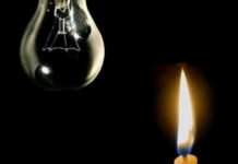 Bairros ficam sem luz após carreta bater em poste Bairros sem luz