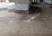 Homem é preso por vandalizar o Ponto de Ônibus Central de Varginha Ponto foi vandalizado