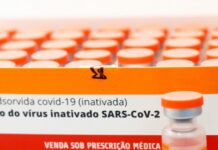 MG recebe vacinas para imunizar idosos de 75 a 79 anos contra a Covid-19 Vacina contra o coronavírus