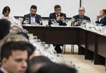Eleições 2022: senador Carlos Viana, pré-candidato ao governo de Minas Gerais, se encontra com empresários em Varginha Carlos Viana em Varginha