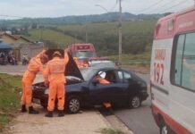 Após sofrer acidente de carro homem é espancado em Varginha