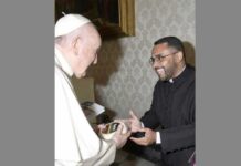 Papa Francisco é presenteado com queijo artesanal mineiro Queijo