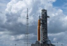 “Primeiro passo” para retorno à Lua acontece nesta quarta Foguete da Nasa vai à Lua