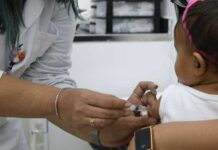 Covid-19: começa a vacinação de crianças de 6 meses a 2 anos sem comorbidades Vacina Covid-19