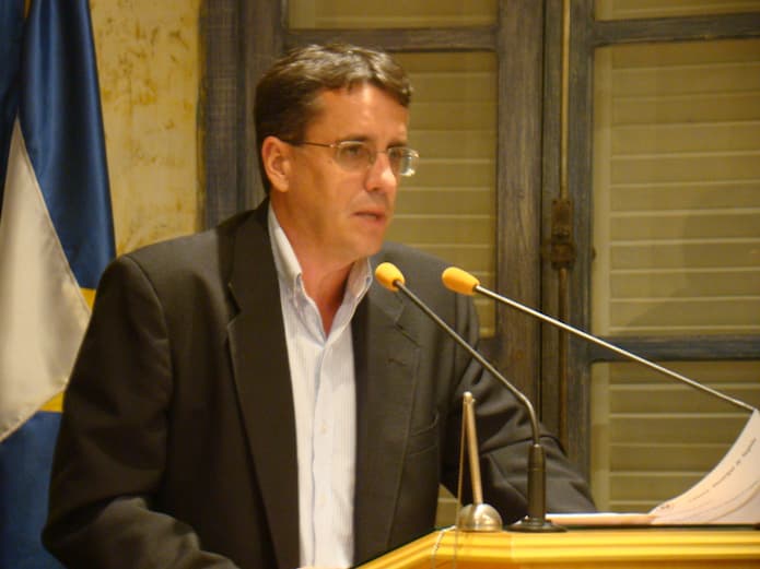 Dr. Armando Fortunato