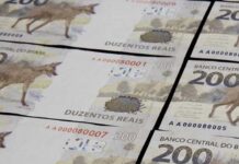 Polícia procura mulher que fez compras com notas falsas em Varginha Notas de 200 reais