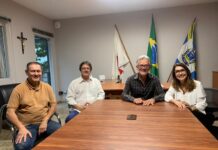 Prefeito apresenta três novos secretários Municipais em Varginha Novos secretários municipais de Varginha