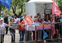 Profissionais da rede estadual de educação anunciam paralisação