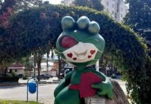 “Dia do ET de Varginha” é aprovado ET de Varginha de máscara