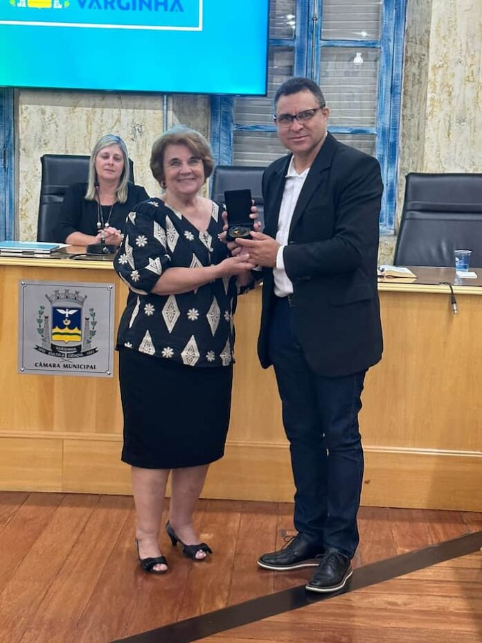 A Comenda do Mérito Social Mãe Rosa Vida Viva A Comenda do Mérito Social Mãe Rosa Vida Viva