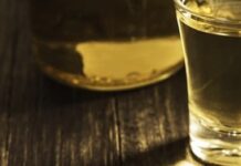 Projeto de lei agiliza processo de registro para produtores de cachaça de Minas Gerais cachaça pinga Minas Gerais