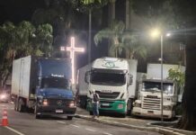 Doações para o Rio Grande do Sul já encheram 7 carretas no centro de Varginha Doações Rio Grande do Sul