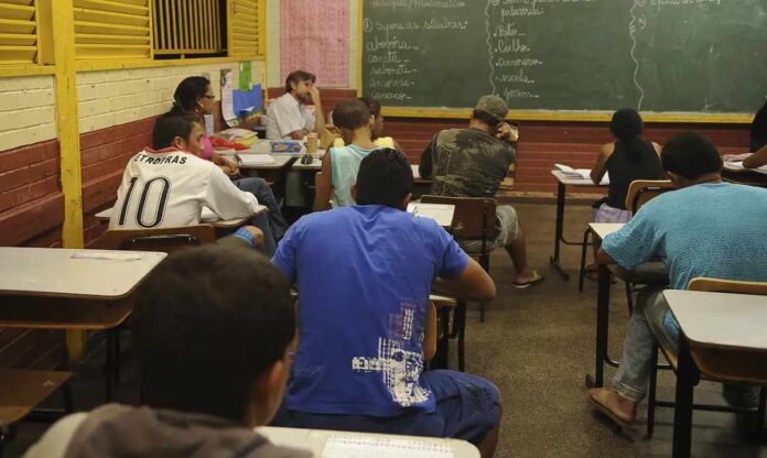 mec programa escolas públicas aulas noturnas