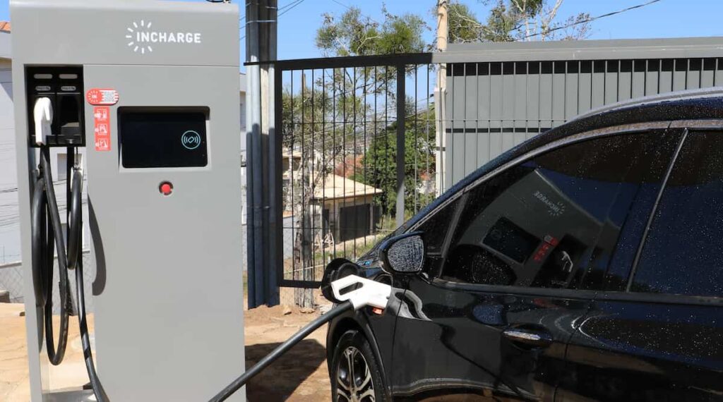 Eletroposto recarga carros elétricos sul de minas três corações