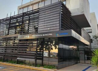 Varginha cria programa para preparar e integrar novos servidores municipais Fachada do Inprev em Varginha