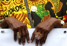 Seis em cada dez negros sofreram discriminação no último ano pessoa preta
