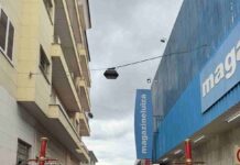 Pesquisa aponta que consumidores varginhenses preferem lojas virtuais para compras de Natal A pesquisa da ACIV também apontou que o atendimento de qualidade é decisivo para os consumidores nas compras de Natal.