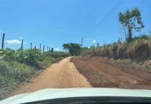 Prefeitura de Varginha inicia asfalto em mais um trecho da estrada da Flora A Prefeitura de Varginha iniciou o asfaltando de mais um trecho da estrada da Flora, município de Três Corações (MG).