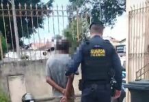 Guarda Municipal conduz homem por ameaçar comerciantes no bairro Canaã A Guarda Civil Municipal de Varginha conduziu o homem que ameaçava comerciantes e transeuntes no bairro Jardim Canaã.