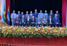 Leonardo Ciacci toma posse como Prefeito de Varginha Leonardo Ciacci, Antônio Silva e vereadores eleitos tomaram posse nesta quarta-feira no Theatro Capitólio em Varginha.