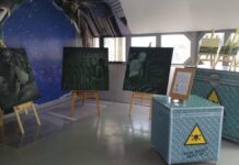 Memorial do ET recebe exposição de artista plástica varginhense A exposição de pinturas da artista plástica Bárbara Elizei, sobre o caso ET de Varginha, retrata em imagens representações do que seriam esses seres, explorando na pintura um imaginário comum da cidade.