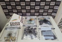 Polícia Militar prende três homens e armas em Elói Mendes Polícia Militar prendeu três homens e quatro armas em Elói Mendes (MG) neste domingo.