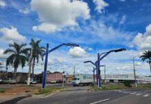 Semáforo com defeito exige atenção de motoristas na Avenida Princesa do Sul, em Varginha O trevo em frente à extinta Casa Auxiliadora na saída de Varginha para à Rodovia Fernão Dias recebeu novos conjuntos de semáforos.