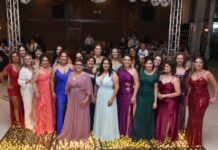 Projeto Mulheres em Cena lança edição 2025 O lançamento do Projeto Mulheres em Cena edição 2025 será nesta quinta-feira (6) no auditório do Sicred Varginha.
