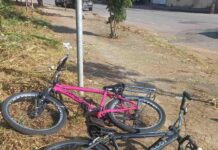 Adolescentes praticando “Surf de Rabeira” em ônibus tem bicicletas apreendidas