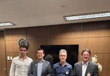 Prefeito Leonardo Ciacci reúne com Governador Romeu Zema O Prefeito Leonardo Ciacci se reuniu com Governador Romeu Zema para apresentar demandas para a cidade de Varginha.