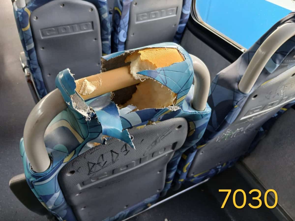 Ônibus são vandalizados em Varginha e população sofre com redução da frota | OCORRÊNCIAS | Varginha Digital