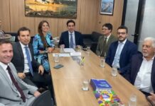 Aeroporto de Varginha terá sistema PAPI com investimento de R$ 1,6 milhão do Governo Federal Prefeito Leonardo Ciacci e vereadores se reúnem com o Ministro de Portos e Aeroportos