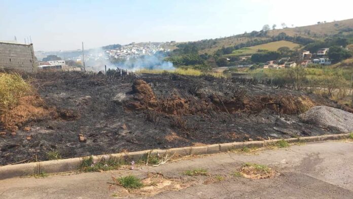 terreno-boa-vista Homem é detido pela GCM de Varginha suspeito de incendiar terrenos no bairro Boa Vista