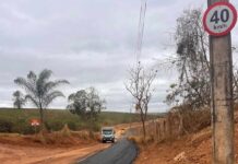 Prefeitura de Varginha conclui asfaltamento da Estrada da Flora Prefeitura afaltamento na estrada da Flora, em Varginha