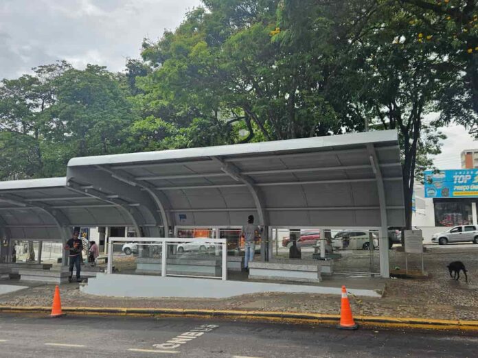 ponto-de-onibus-central-varginha Ponto de ônibus central Varginha